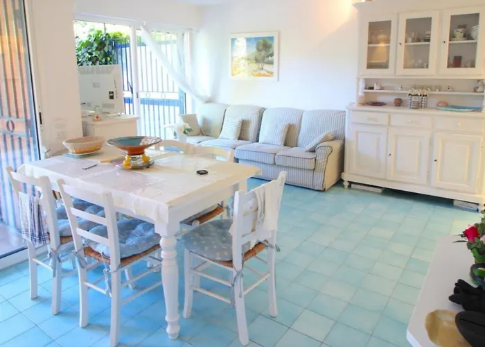 La Salis 3 Chambres, Jardin - 3 Bedrooms Apartment *