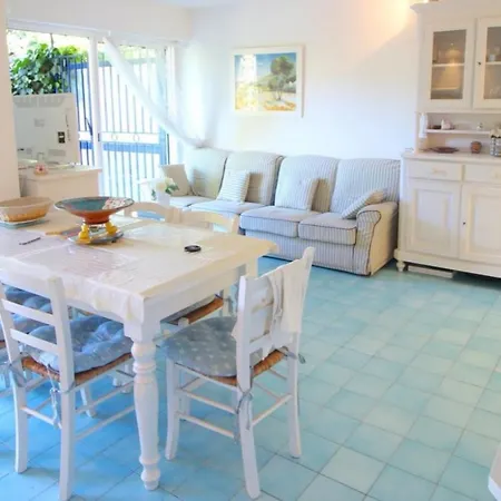 La Salis 3 Chambres, Jardin - 3 Bedrooms Apartment *